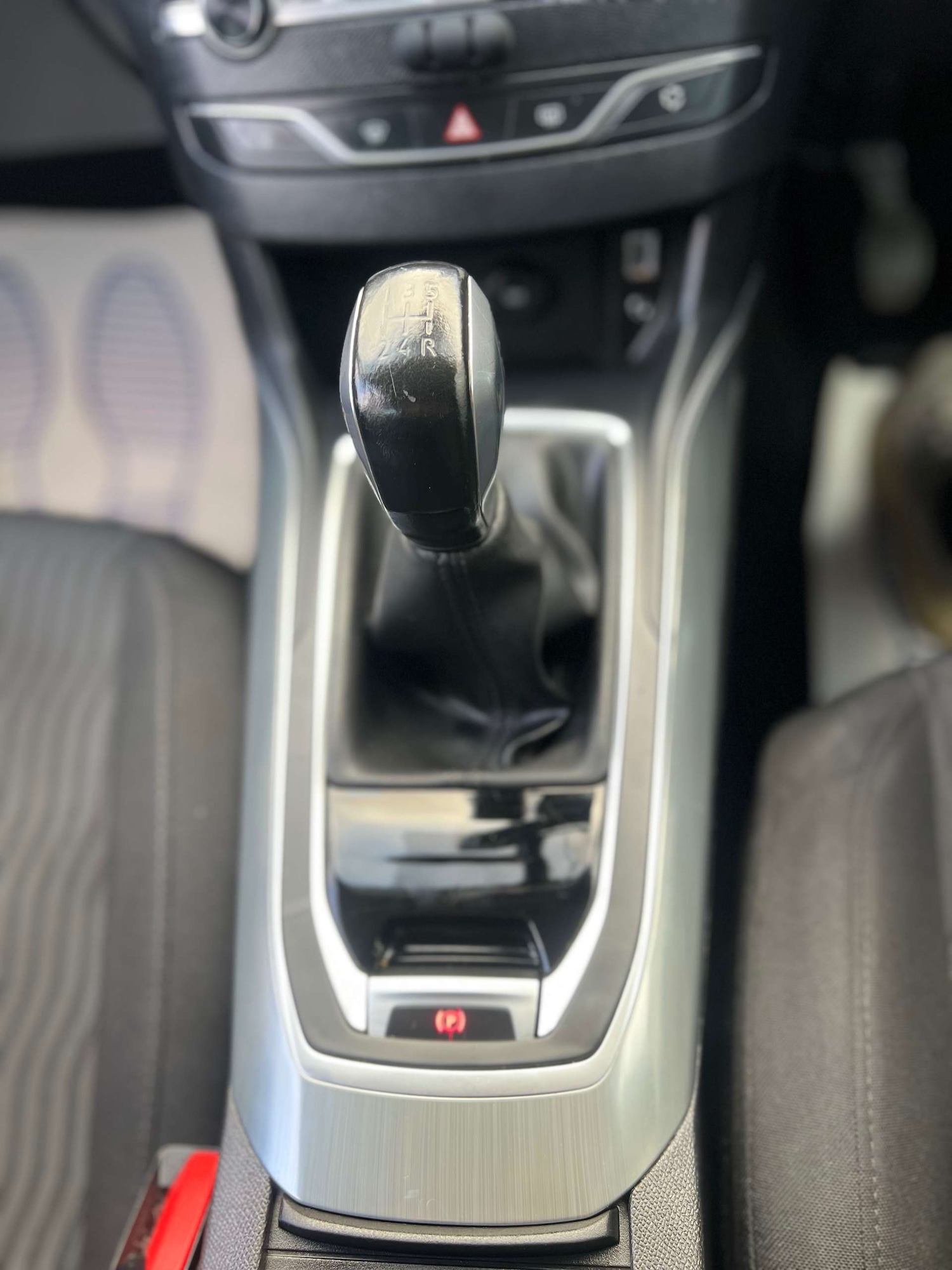 Used Peugeot 308 2015 for sale - 76519230: Photo 32