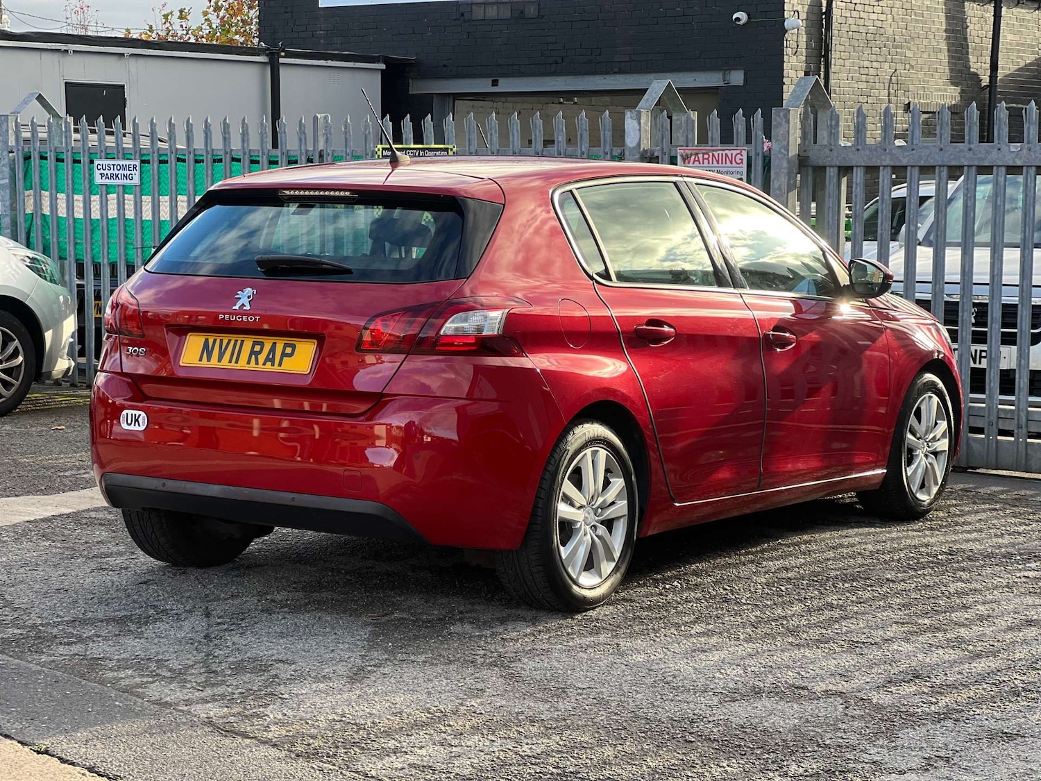 Used Peugeot 308 2015 for sale - 76519230: Photo 9