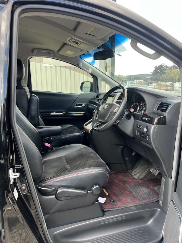 Used Toyota Vellfire 2014 for sale - 76068176: Photo 24