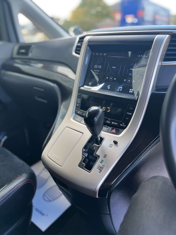 Used Toyota Vellfire 2014 for sale - 76068176: Photo 30