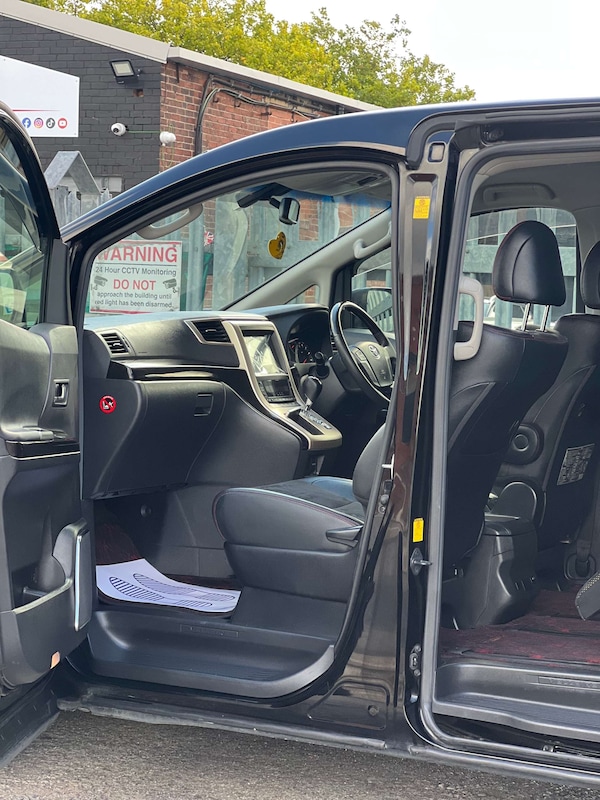 Used Toyota Vellfire 2014 for sale - 76068176: Photo 43