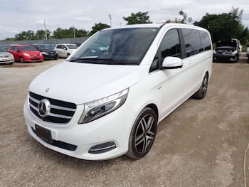 Used Mercedes-Benz V-Class 2015 for sale - 79871646: Photo