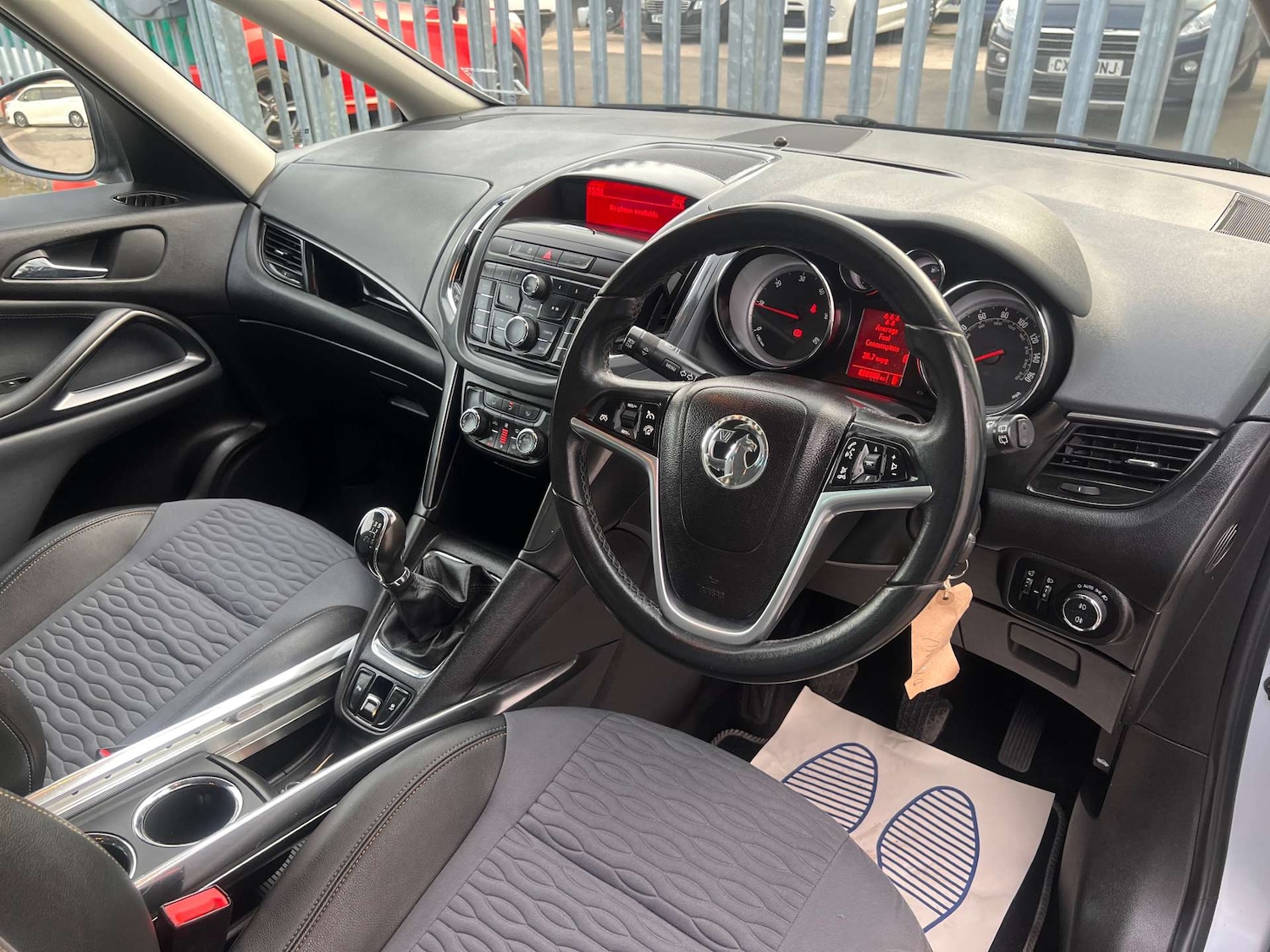 Used Vauxhall Zafira Tourer 2014 for sale - 77590586: Photo 17