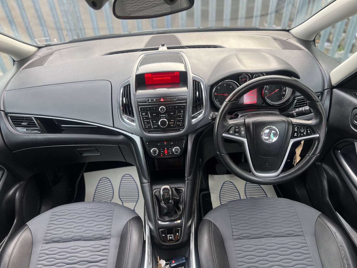 Used Vauxhall Zafira Tourer 2014 for sale - 77590586: Photo 4