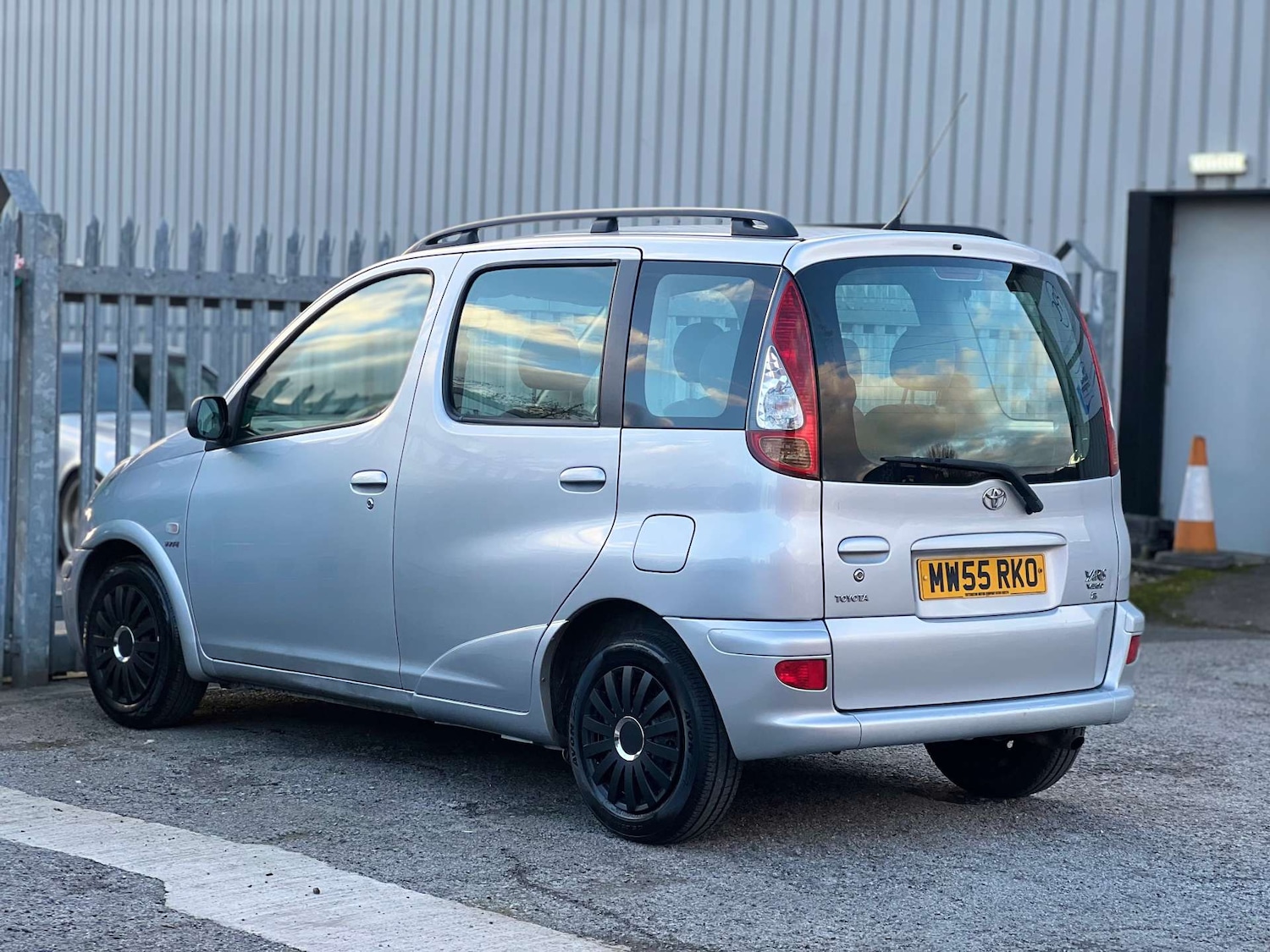 Used Toyota Yaris Verso 2006 for sale - 76923086: Photo 6