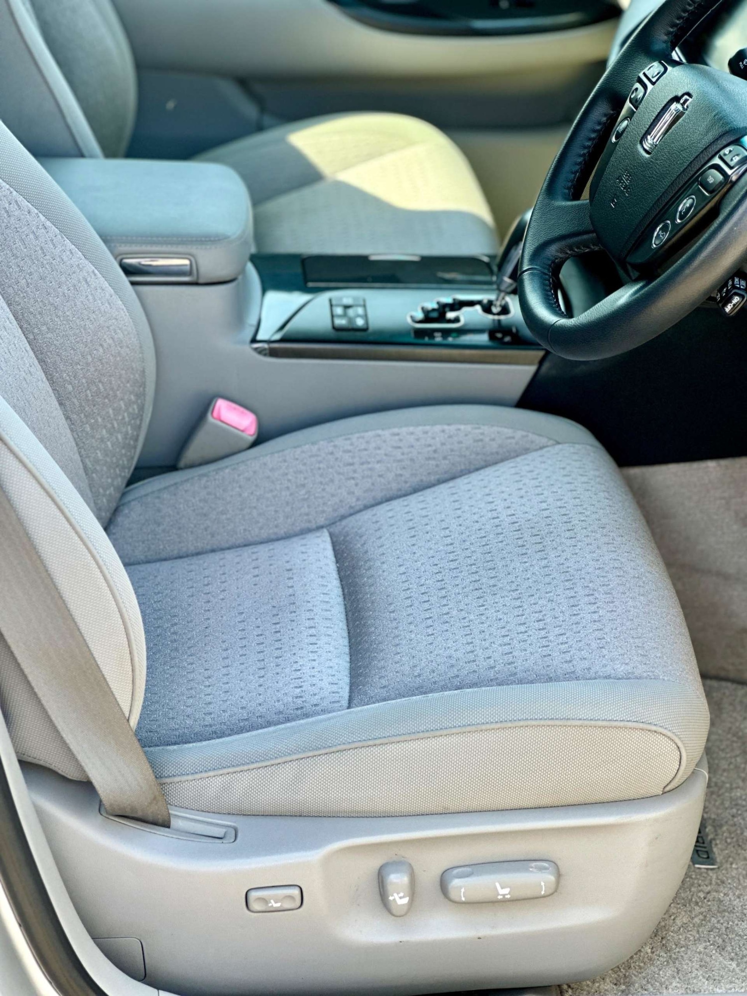 Used Toyota Crown 2025 for sale - 76601154: Photo 17