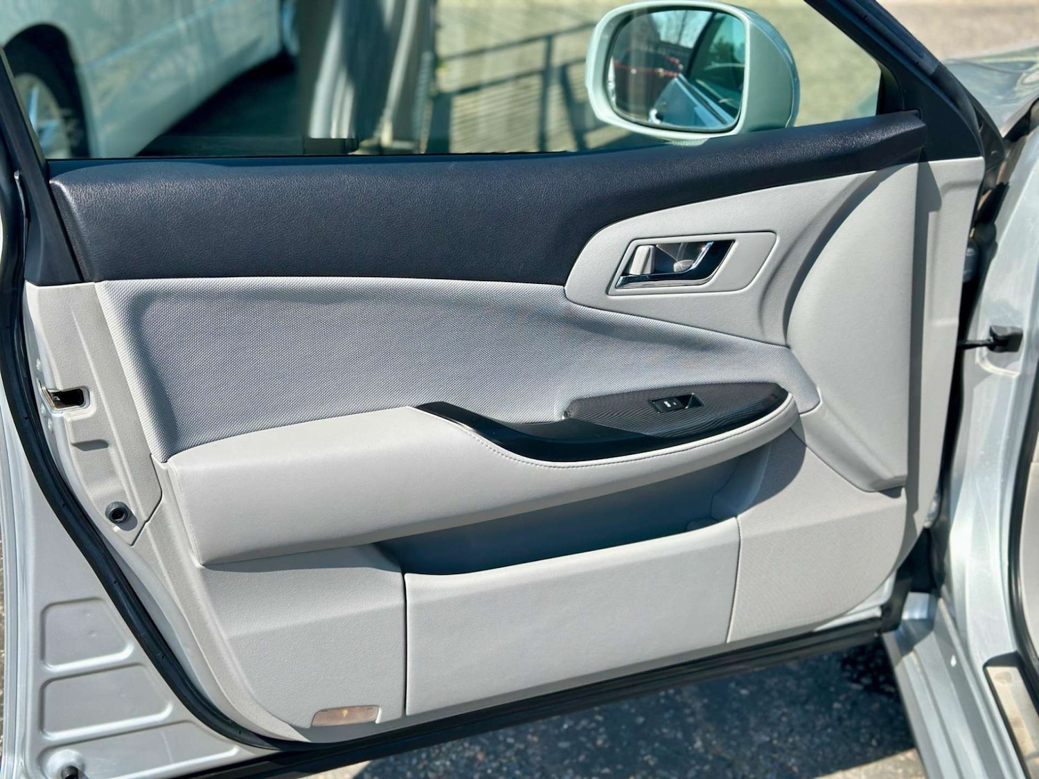 Used Toyota Crown 2025 for sale - 76601154: Photo 39