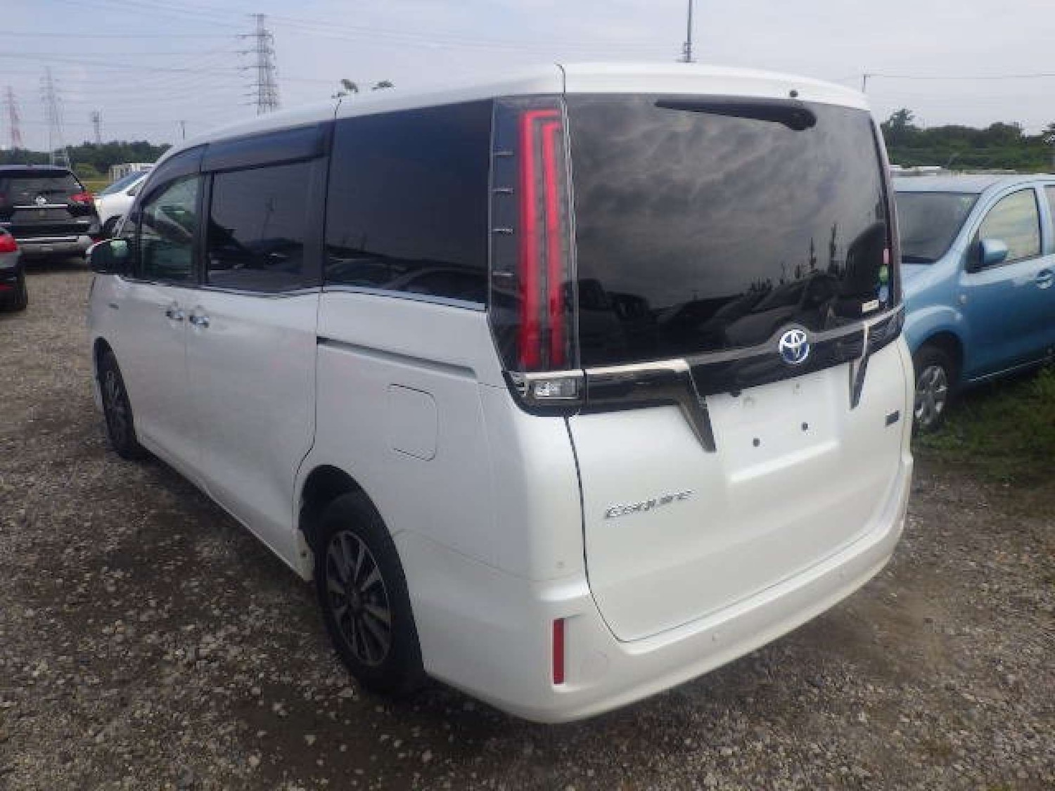 Used Toyota Voxy 2019 for sale - 77110165: Photo 6
