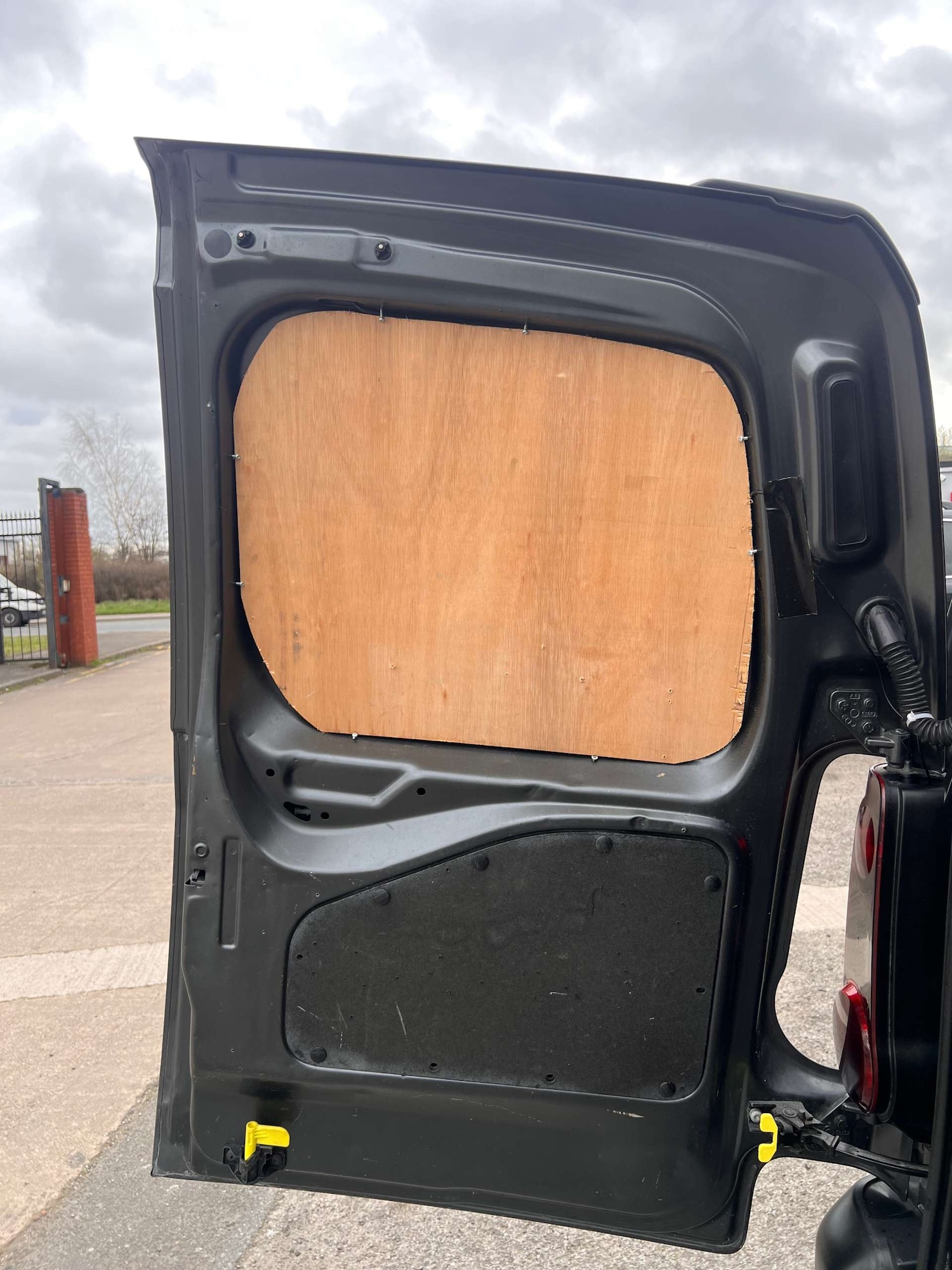 Used Citroen Berlingo 2017 for sale - 77845663: Photo 43