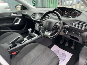 Used Peugeot 308 2016 for sale - 75631425: Photo