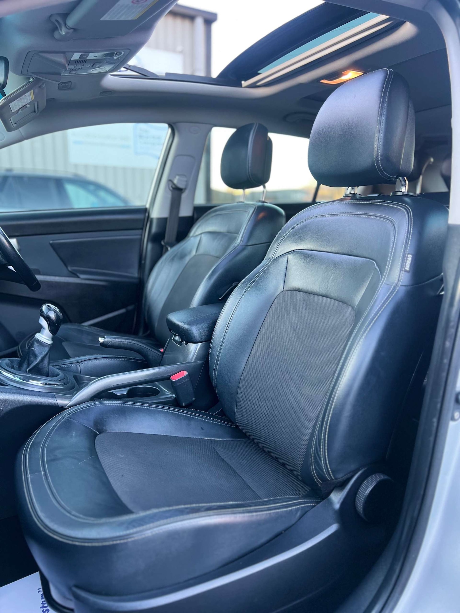 Used Kia Sportage 2011 for sale - 76643740: Photo 14