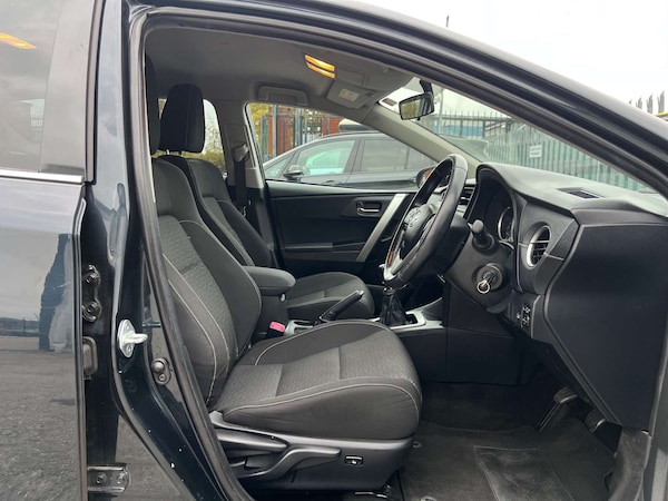 Used Toyota Auris 2014 for sale - 76296848: Photo 15