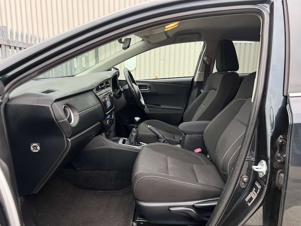 Used Toyota Auris 2014 for sale - 76296848: Photo 19