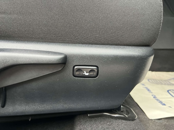 Used Toyota Auris 2014 for sale - 76296848: Photo 37