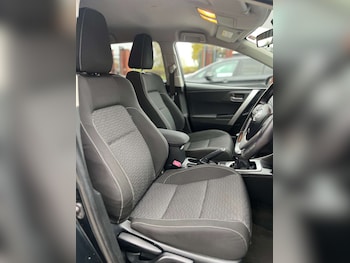 Used Toyota Auris 2014 for sale - 76296848: Photo 3