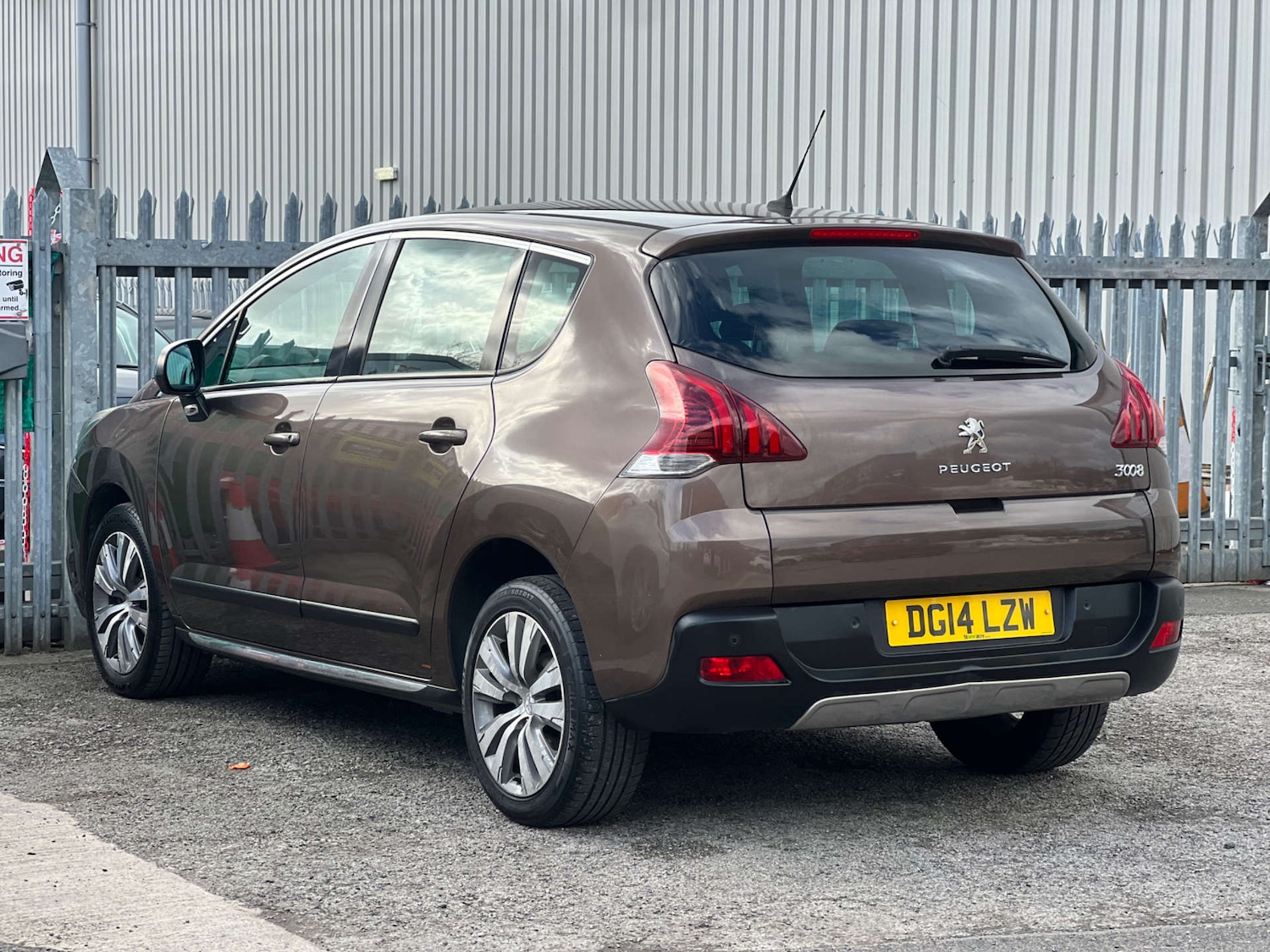 Used Peugeot 3008 2014 for sale - 77650490: Photo 8