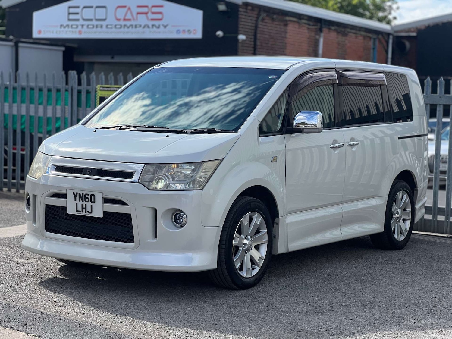 Used Mitsubishi Delica 2010 for sale - 76278101: Photo 11