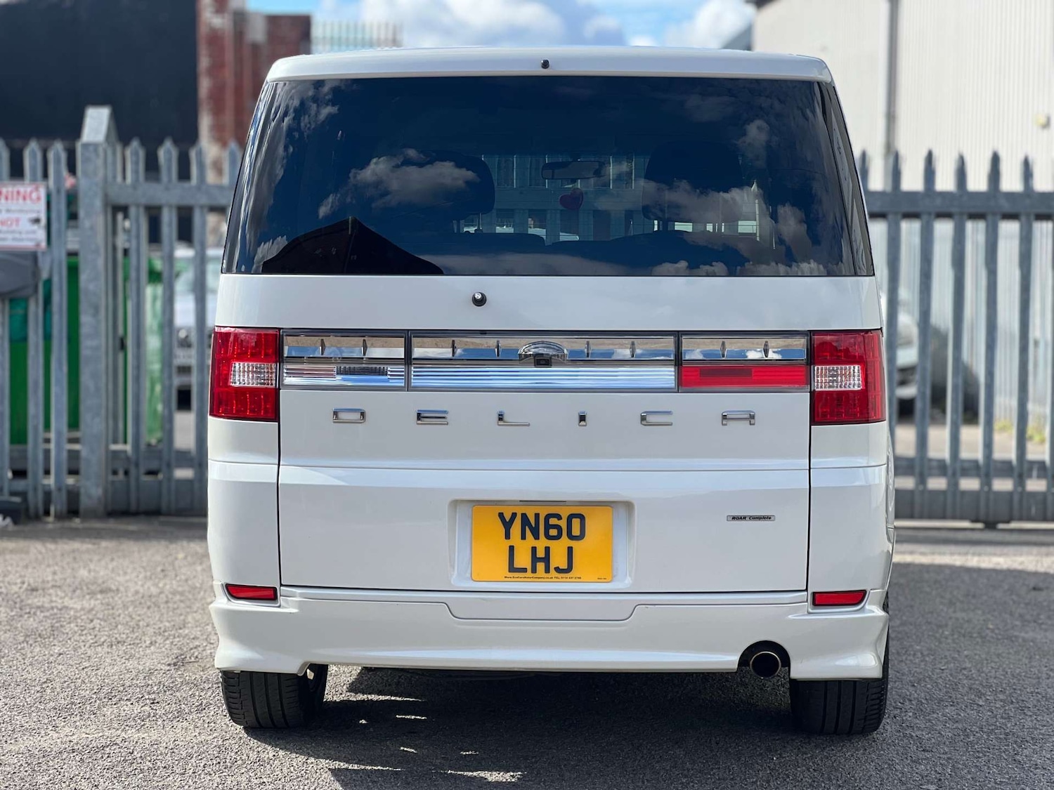 Used Mitsubishi Delica 2010 for sale - 76278101: Photo 27