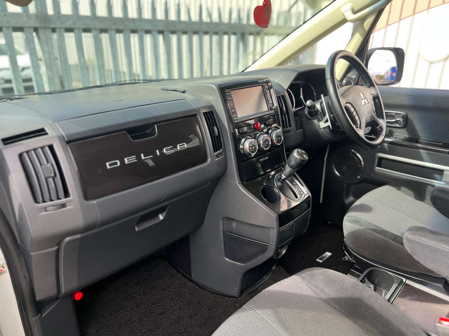 Used Mitsubishi Delica 2010 for sale - 76278101: Photo 38