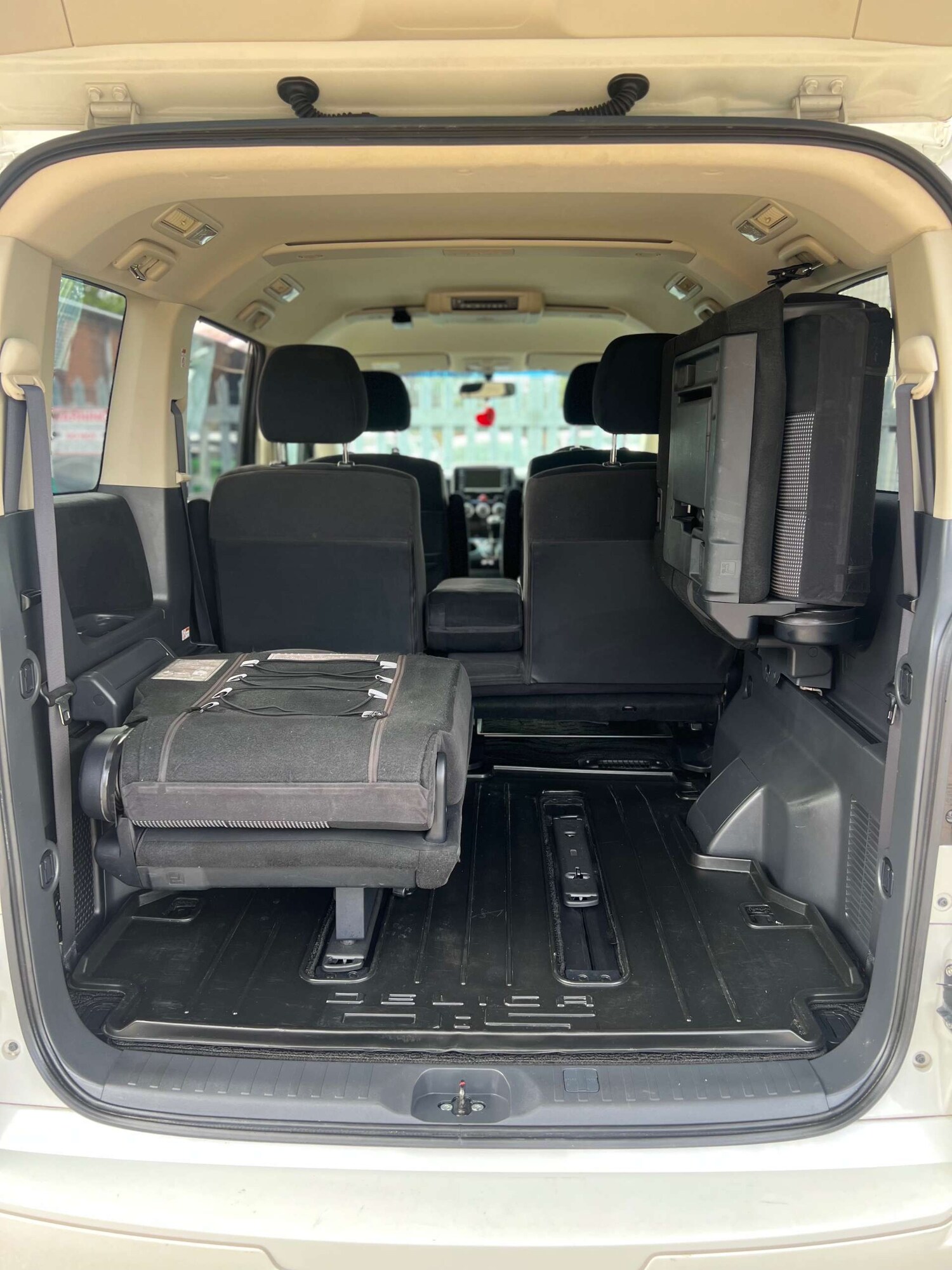 Used Mitsubishi Delica 2010 for sale - 76278101: Photo 57