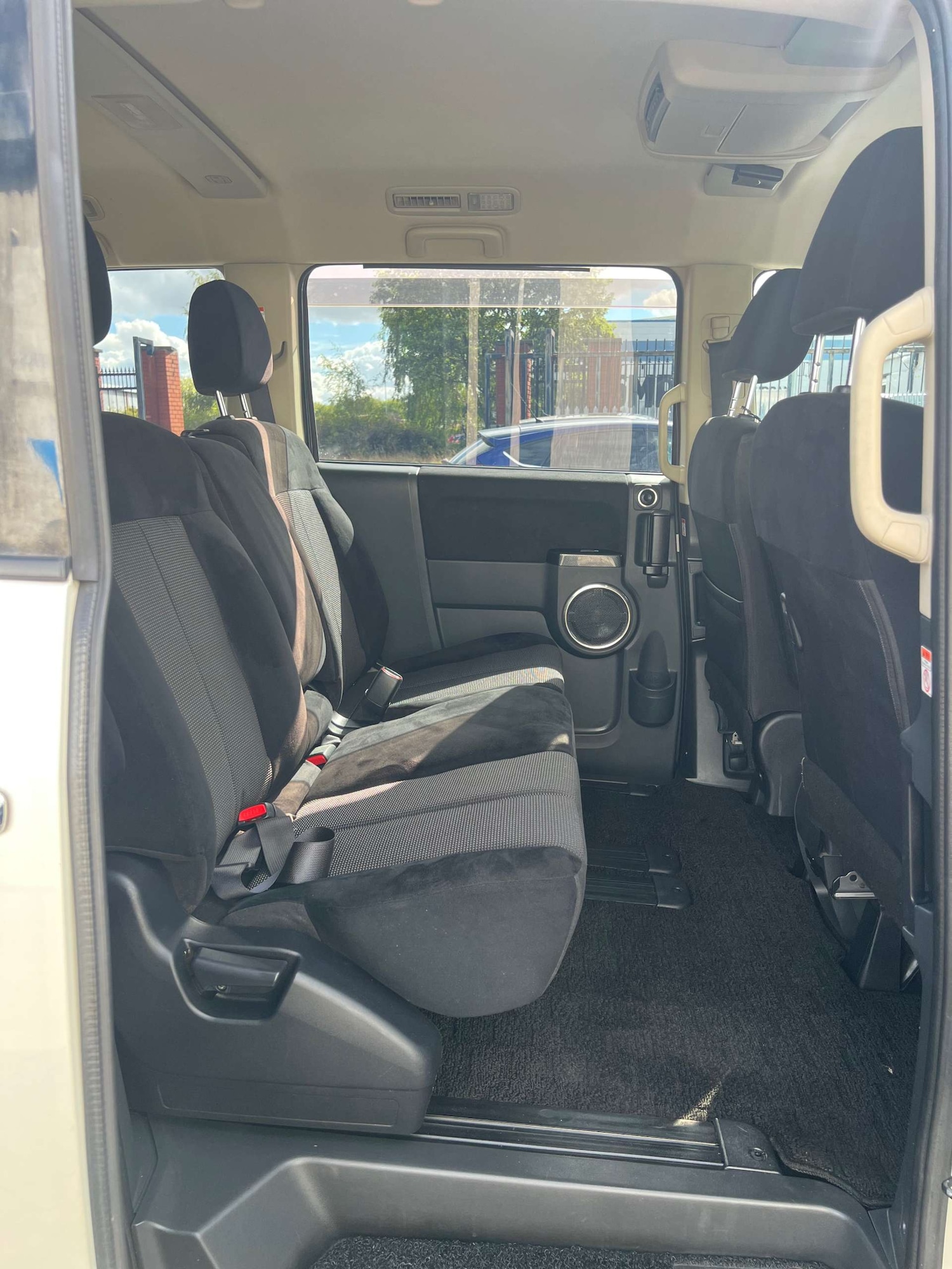 Used Mitsubishi Delica 2010 for sale - 76278101: Photo 66