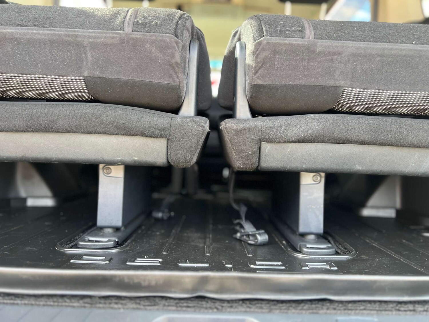 Used Mitsubishi Delica 2010 for sale - 76278101: Photo 70