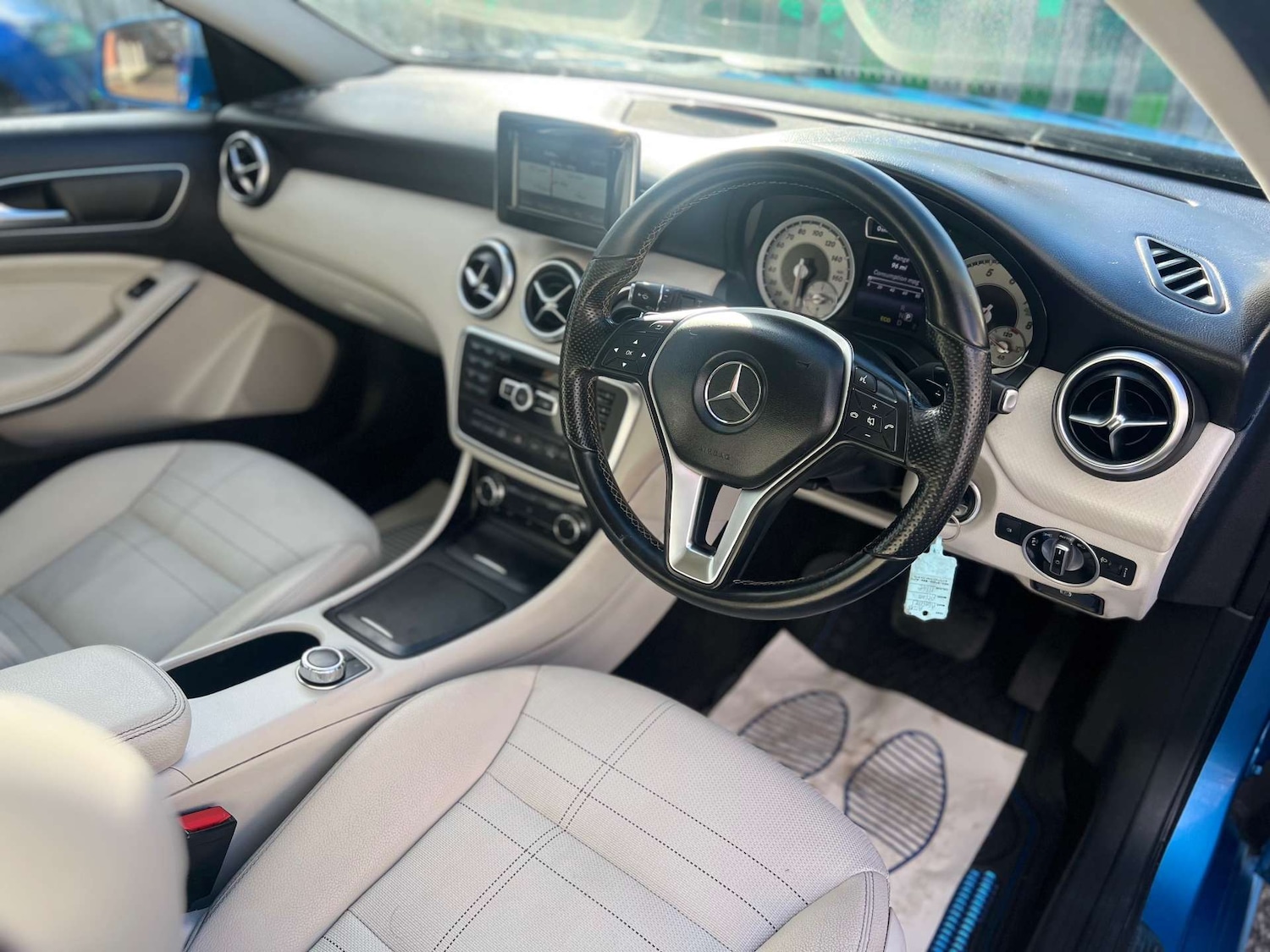 Used Mercedes-Benz A-Class 2013 for sale - 77003504: Photo 2