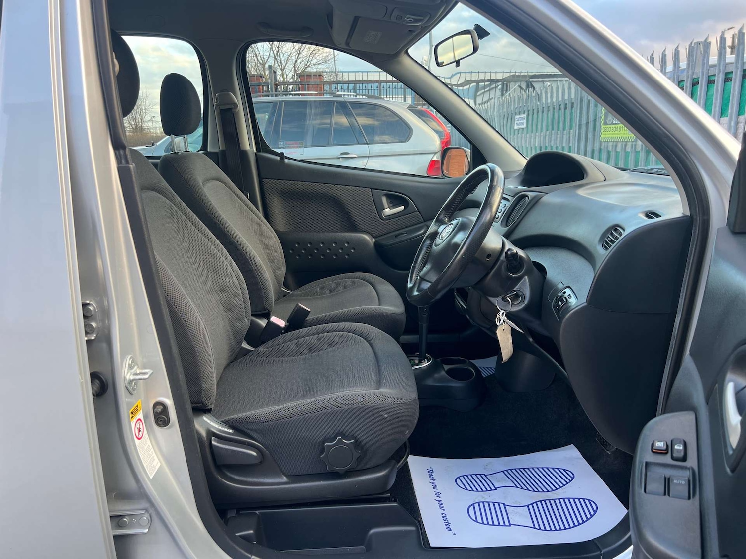 Used Toyota Yaris Verso 2006 for sale - 77003497: Photo 2