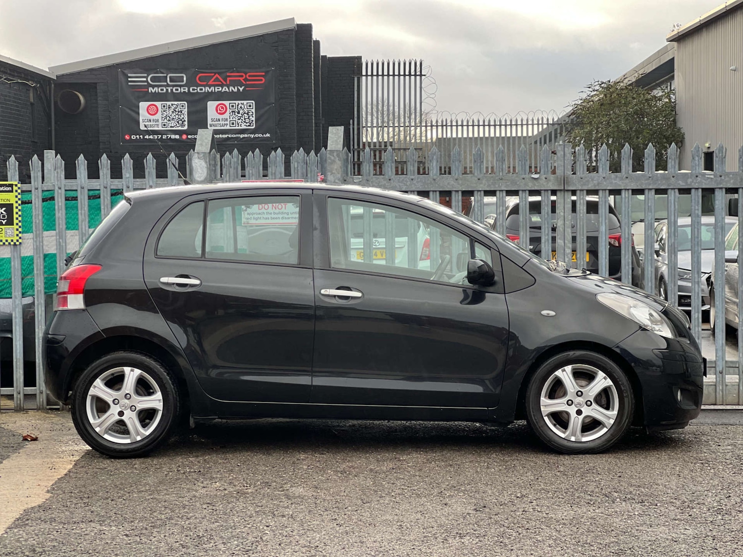 Used Toyota Yaris 2010 for sale - 77003517: Photo 14