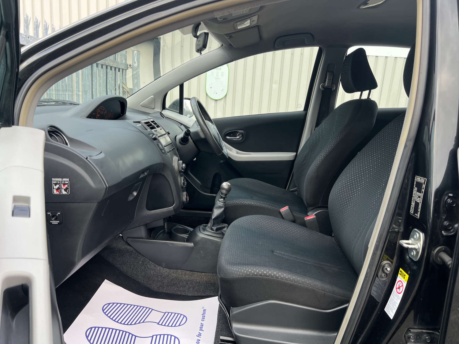 Used Toyota Yaris 2010 for sale - 77003517: Photo 19