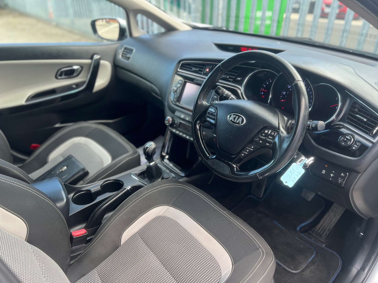 Used Kia Ceed 2015 for sale - 75984072: Photo 2