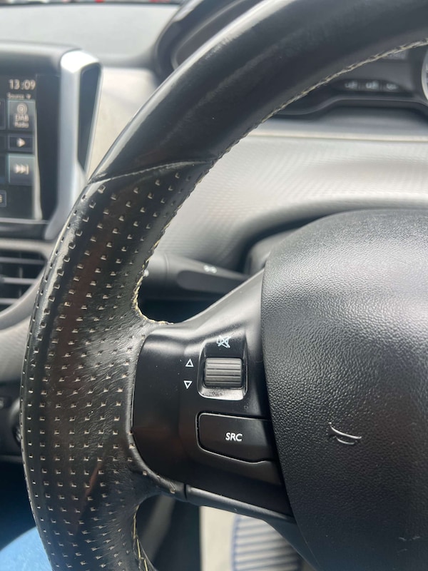Used Peugeot 208 2016 for sale - 76252733: Photo 29