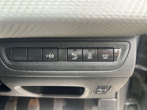 Used Peugeot 208 2016 for sale - 76252733: Photo 38