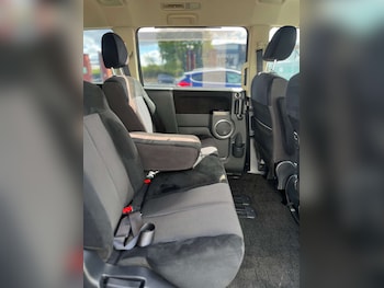 Used Mitsubishi Delica  for sale - 75741844: Photo