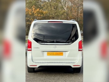 Used Mercedes-Benz V-Class 2020 for sale - 76520316: Photo