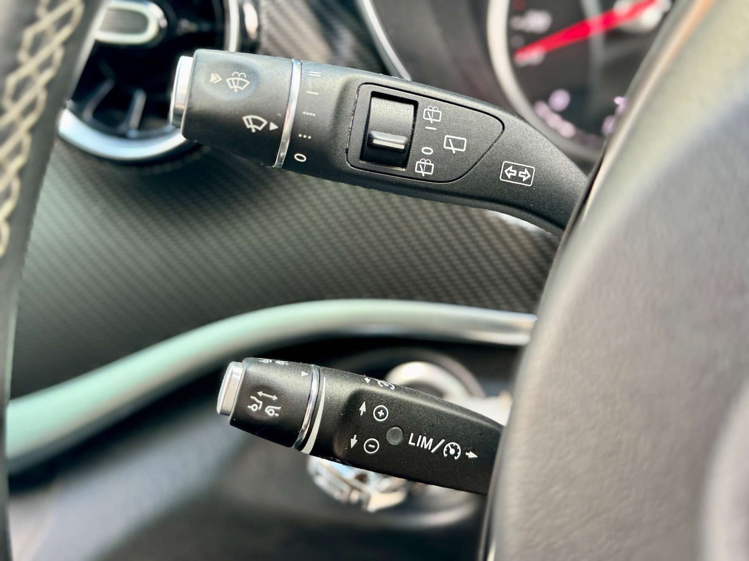 Used Mercedes-Benz V-Class 2020 for sale - 76520316: Photo 64