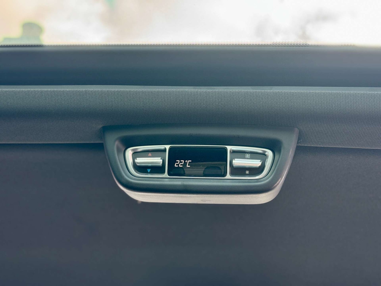 Used Mercedes-Benz V-Class 2020 for sale - 76520316: Photo 90