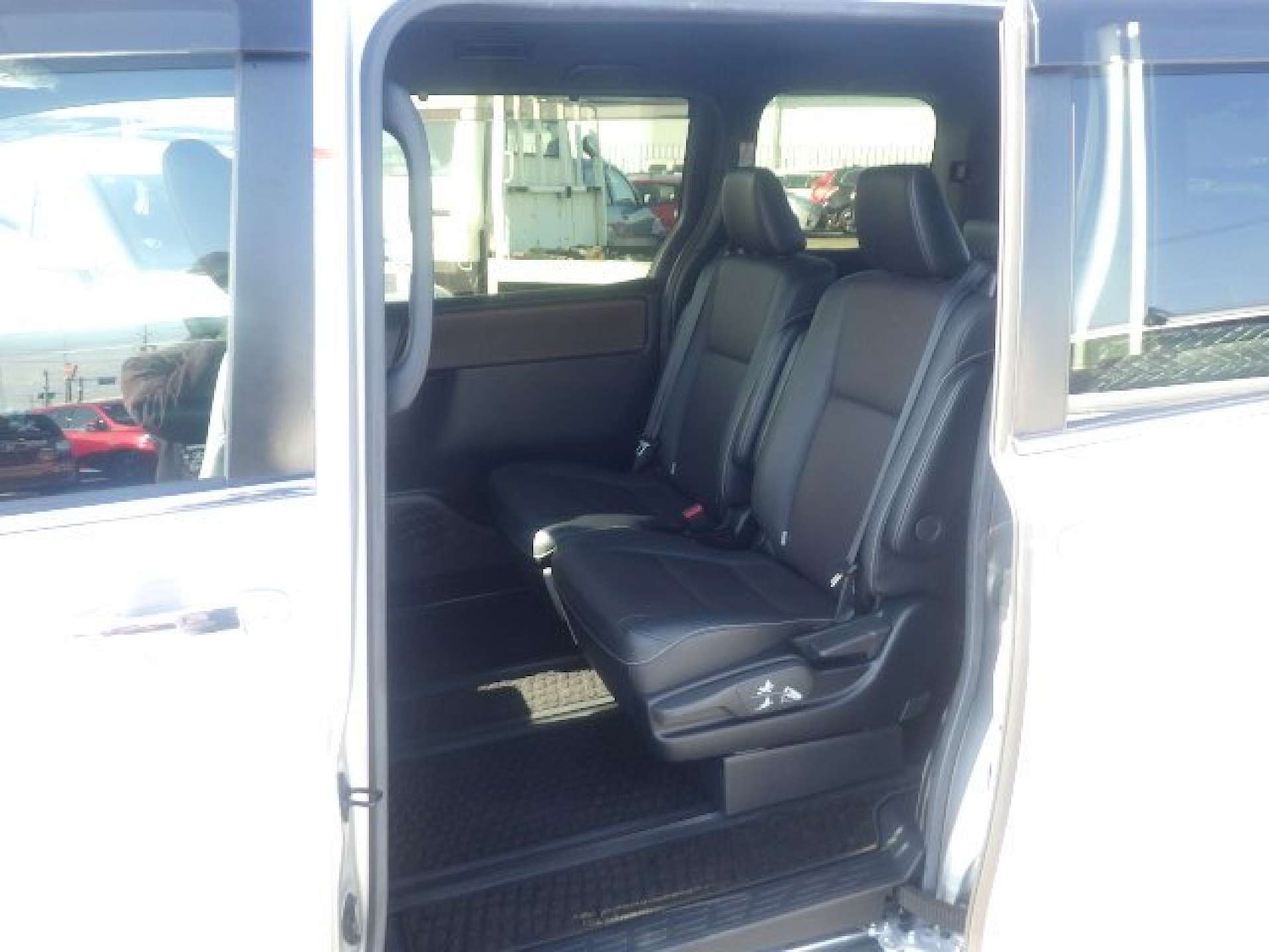 Used Toyota Voxy 2019 for sale - 77030762: Photo 7