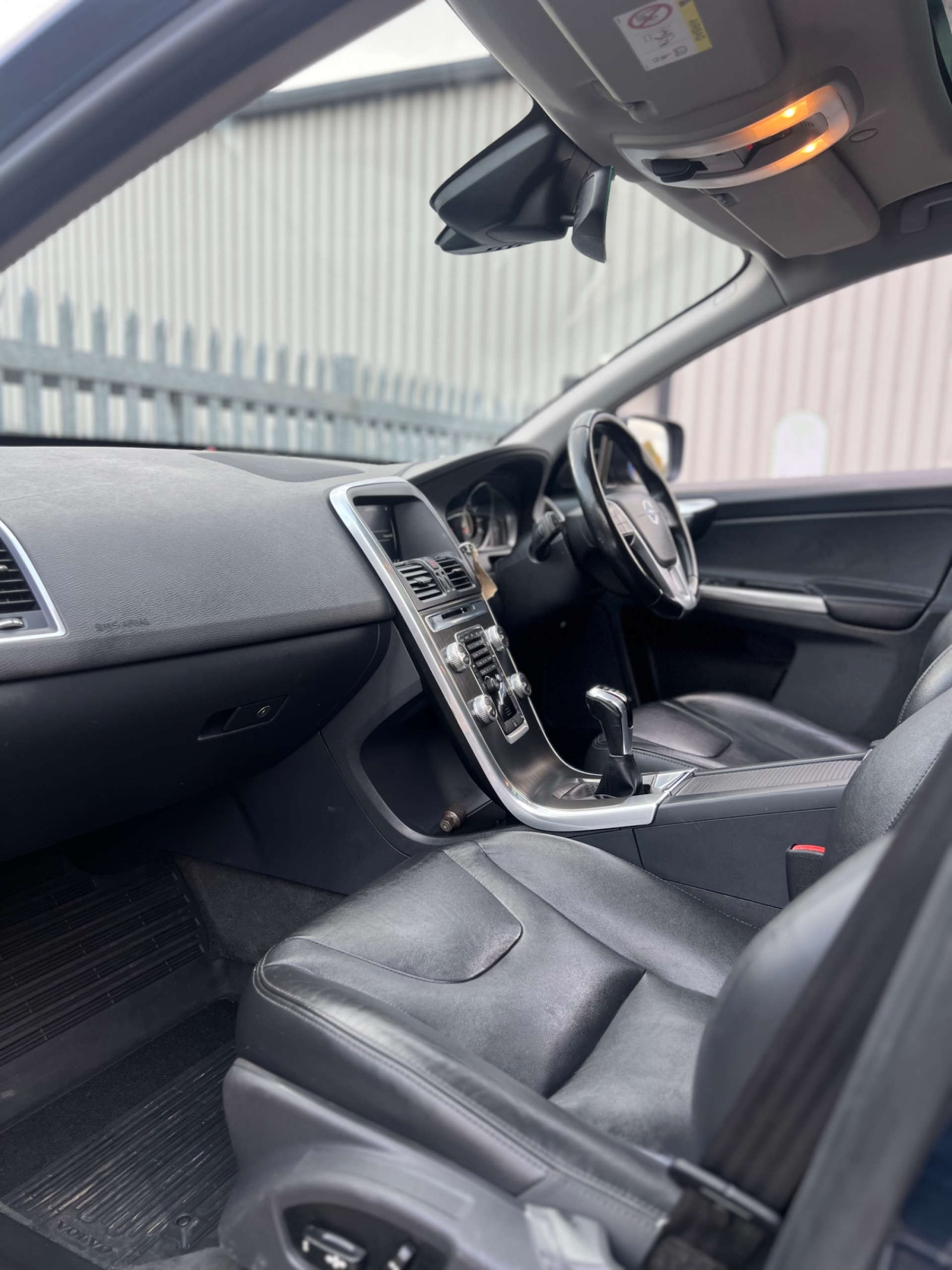 Used Volvo XC60 2015 for sale - 77003493: Photo 23