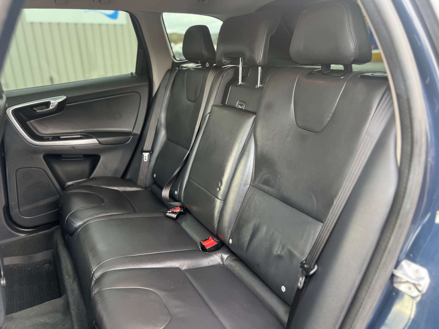 Used Volvo XC60 2015 for sale - 77003493: Photo 29