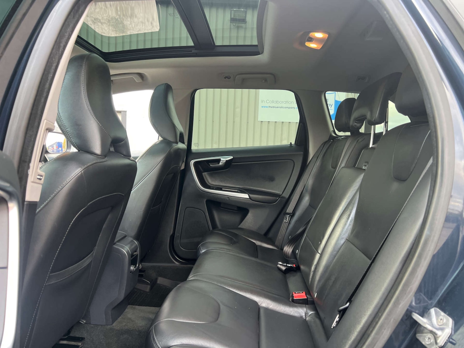 Used Volvo XC60 2015 for sale - 77003493: Photo 30