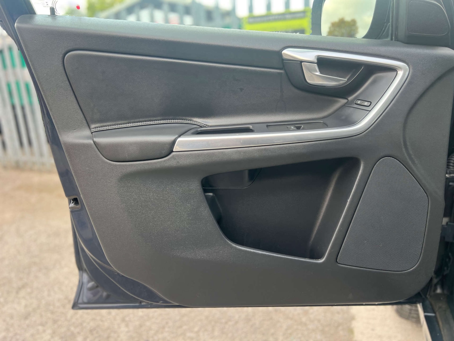 Used Volvo XC60 2015 for sale - 77003493: Photo 50