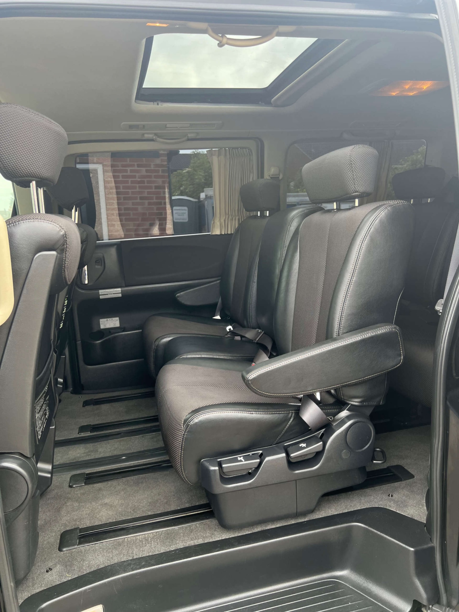 Used Nissan Elgrand 2024 for sale - 77003492: Photo 19