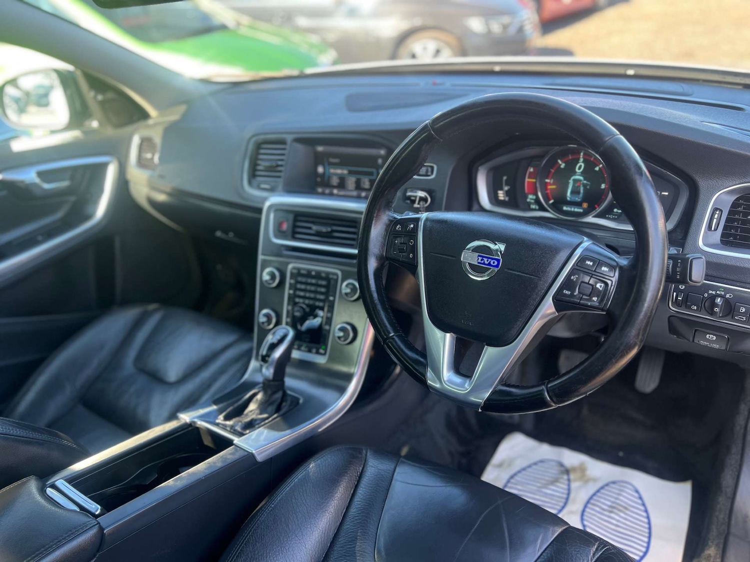 Used Volvo S60 2013 for sale - 77745416: Photo 2