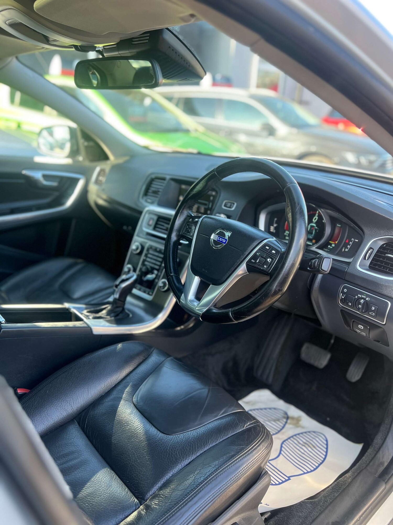 Used Volvo S60 2013 for sale - 77745416: Photo 8