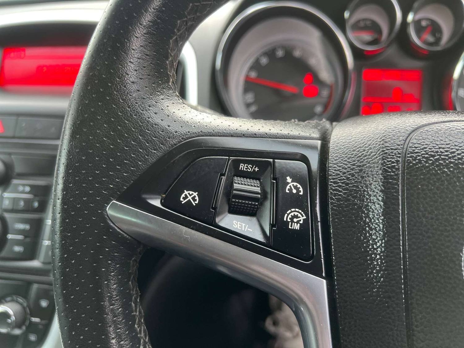 Used Vauxhall Astra GTC 2013 for sale - 77003496: Photo 36