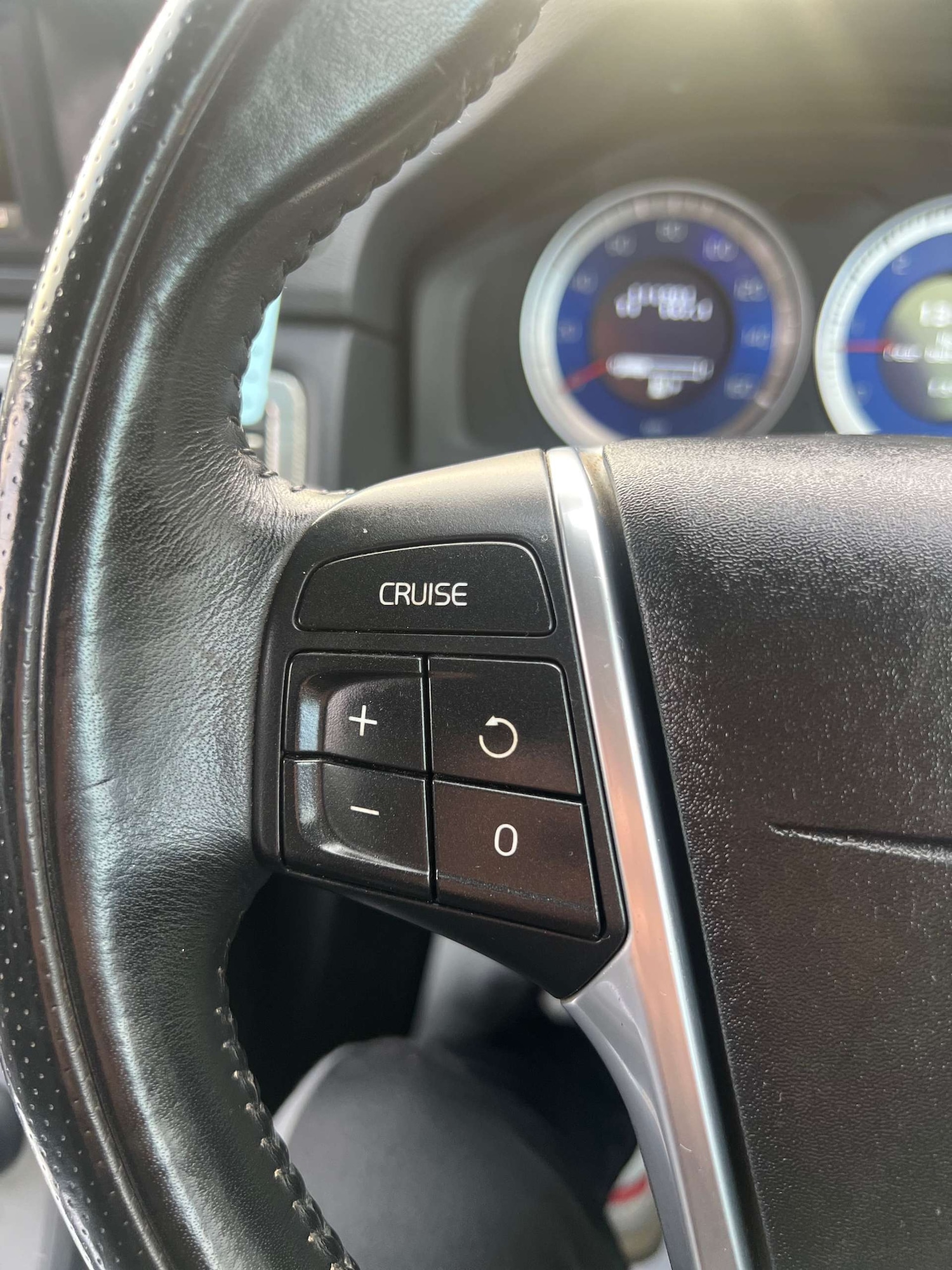 Used Volvo V70 2012 for sale - 76896340: Photo 38