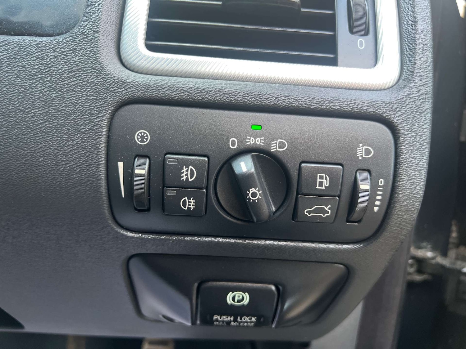 Used Volvo V70 2012 for sale - 76896340: Photo 44