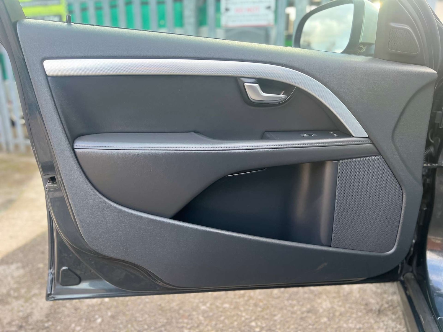 Used Volvo V70 2012 for sale - 76896340: Photo 50