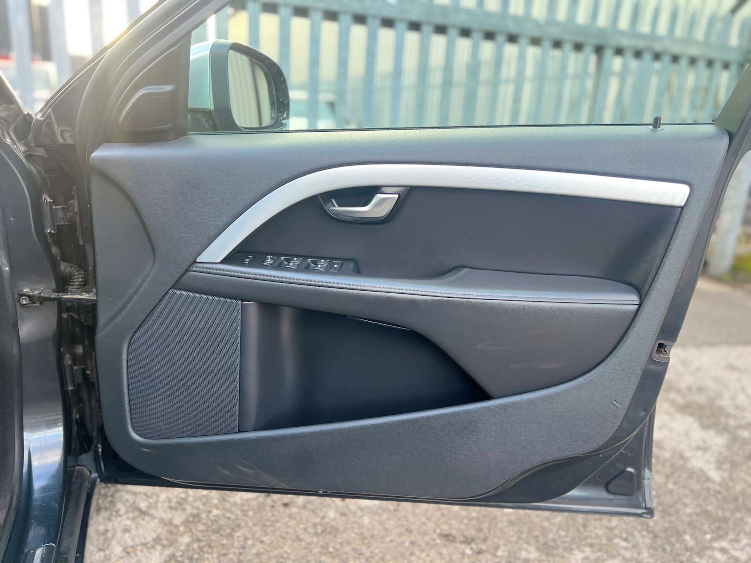 Used Volvo V70 2012 for sale - 76896340: Photo 53